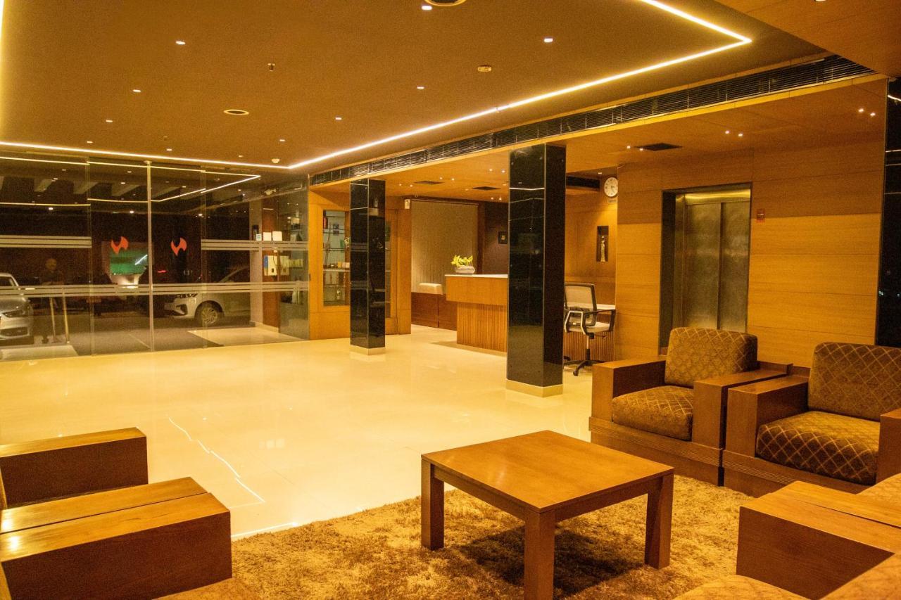 Hotel Niya Regency Thrissur Exterior foto
